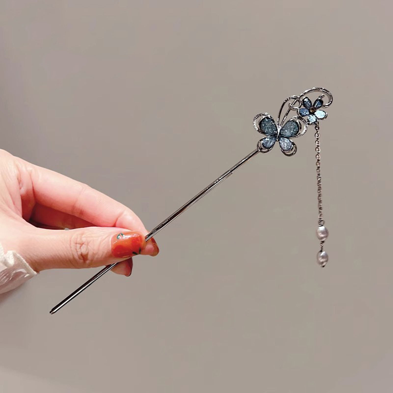 Tech Accessories Women - Grampos de Cabelo Borboleta com Borlas,